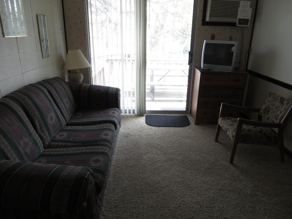 Schooner Creek Resort Kimberling City Bagian luar foto