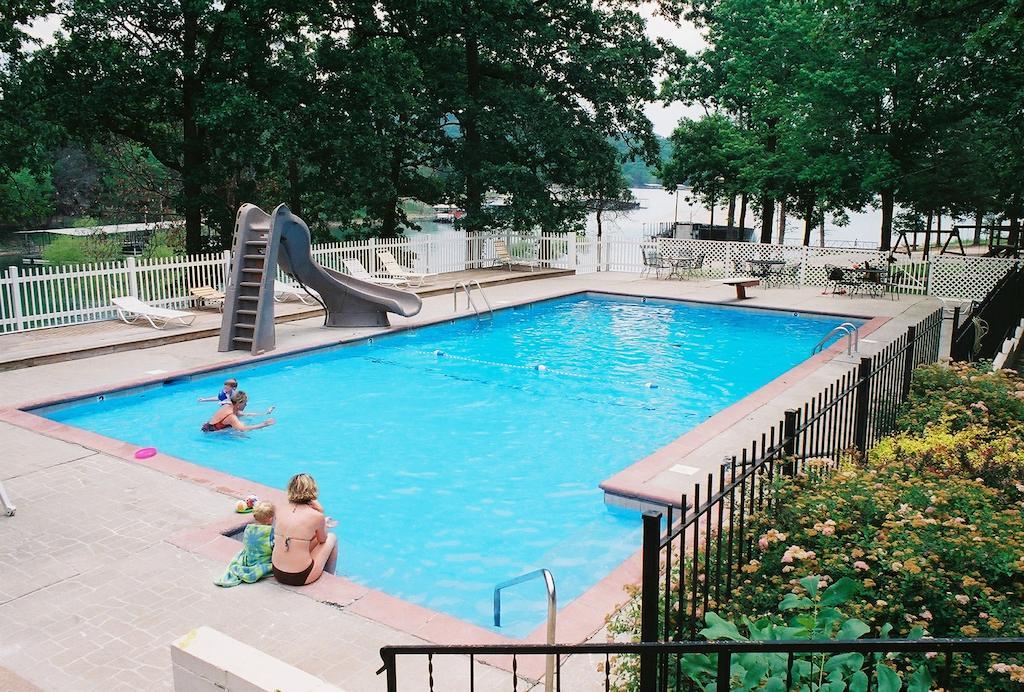 Schooner Creek Resort Kimberling City Bagian luar foto